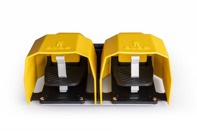 PPK Series Plastic Protection (1NO+1NC)+(1NO+1NC) with Hole for Metal Bar Double Yellow Plastic Foot Switch
